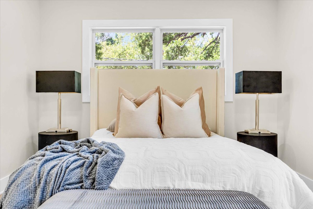 Noir & Ivory · interior view 13 of 13 · design by Laura Pinzón, Tampa FL