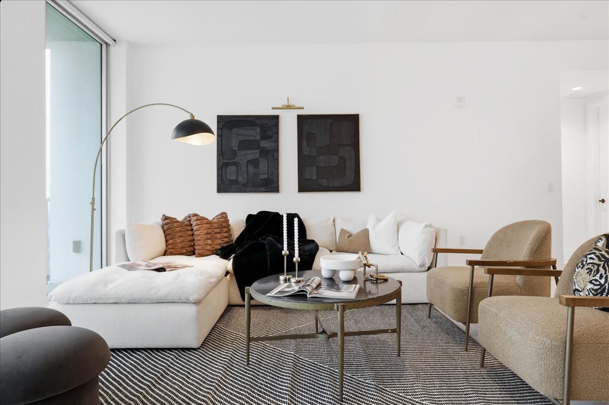 Skyline Collection · interior view 30 of 47 · design by Laura Pinzón, Tampa FL