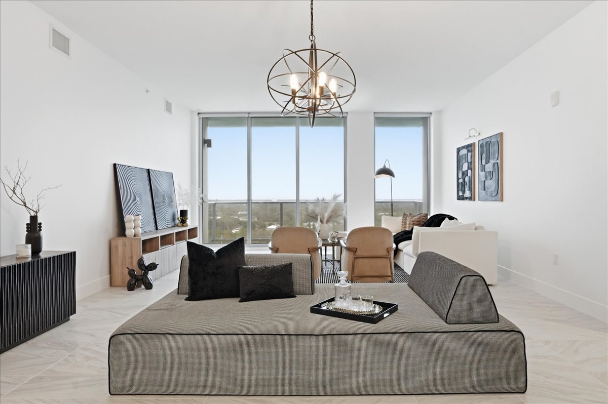 Skyline Collection · interior view 32 of 47 · design by Laura Pinzón, Tampa FL