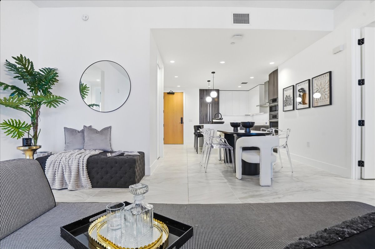Skyline Collection · interior view 33 of 47 · design by Laura Pinzón, Tampa FL