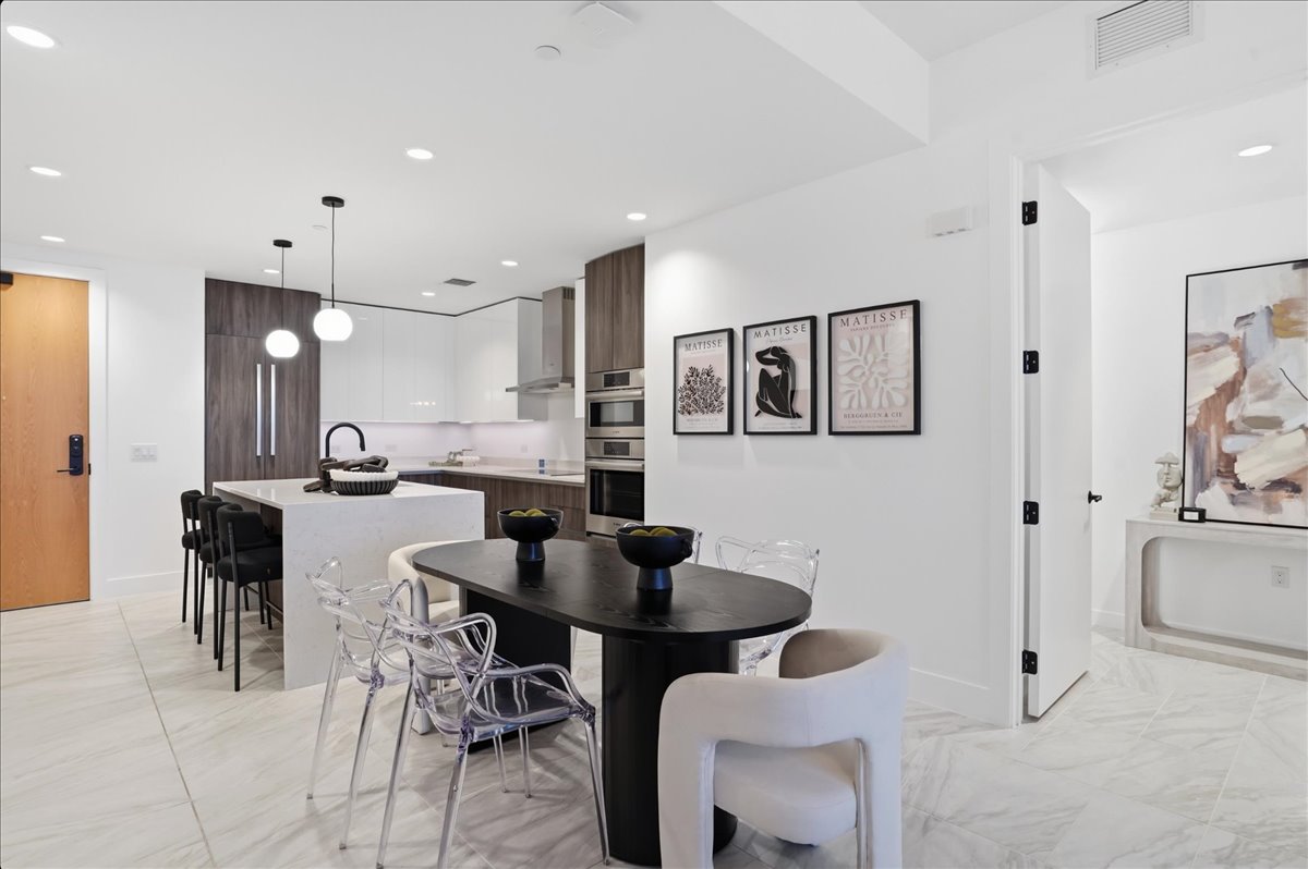 Skyline Collection · interior view 40 of 47 · design by Laura Pinzón, Tampa FL