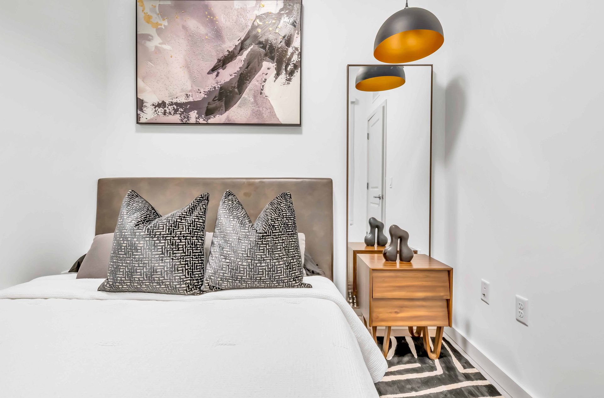 Stylish Seahouse · interior view 5 of 10 · design by Laura Pinzón, Tampa FL
