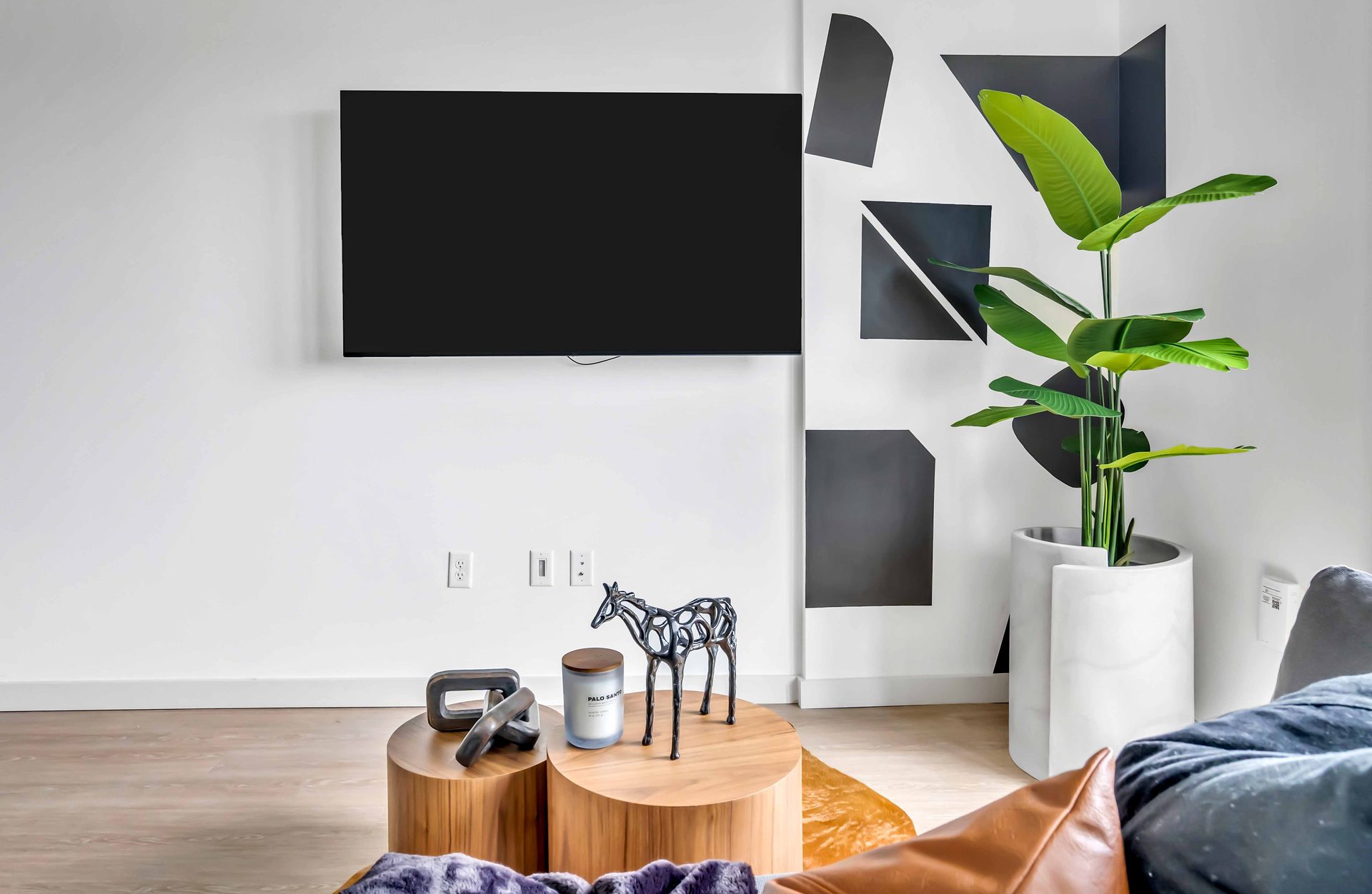 Stylish Seahouse · interior view 8 of 10 · design by Laura Pinzón, Tampa FL
