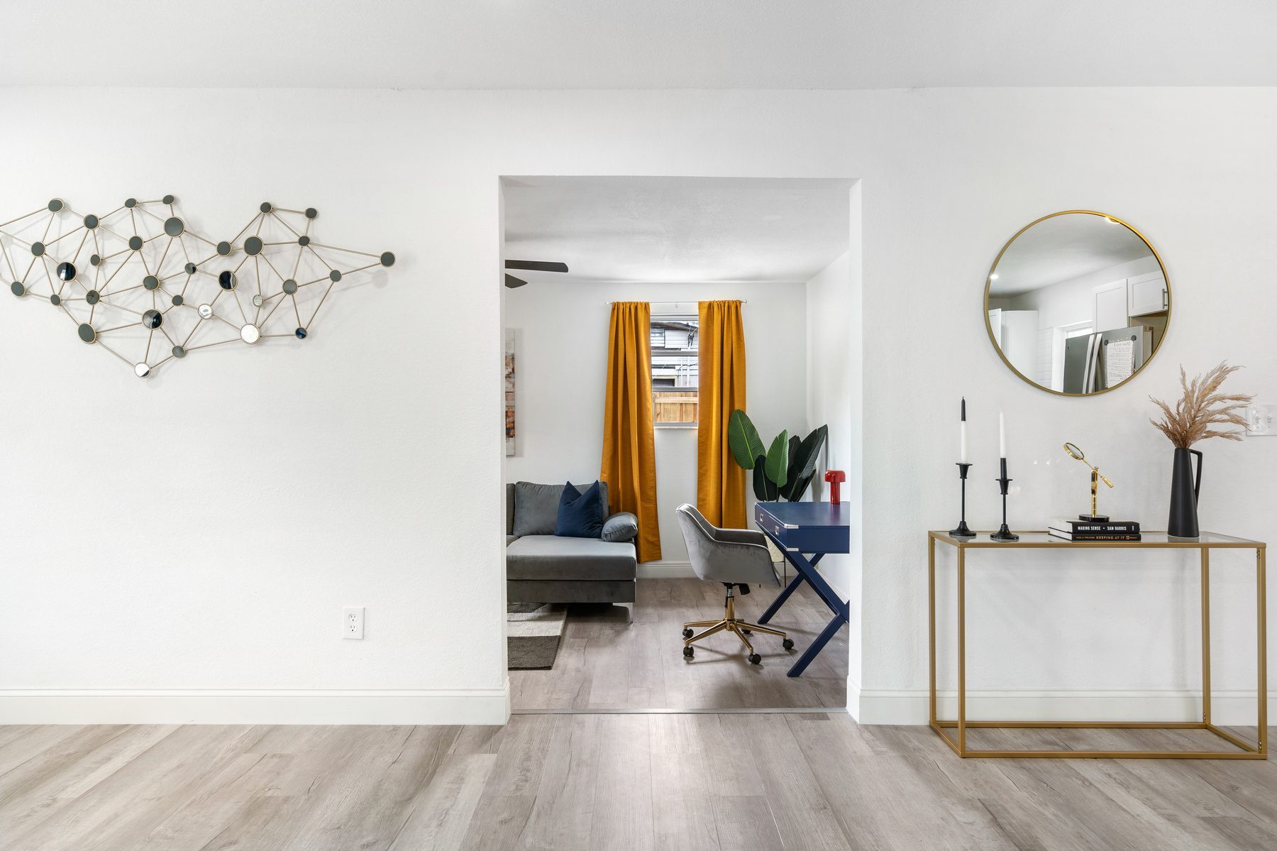 Stylish Seahouse · residential interior design project by Laura Pinzón, Tampa FL