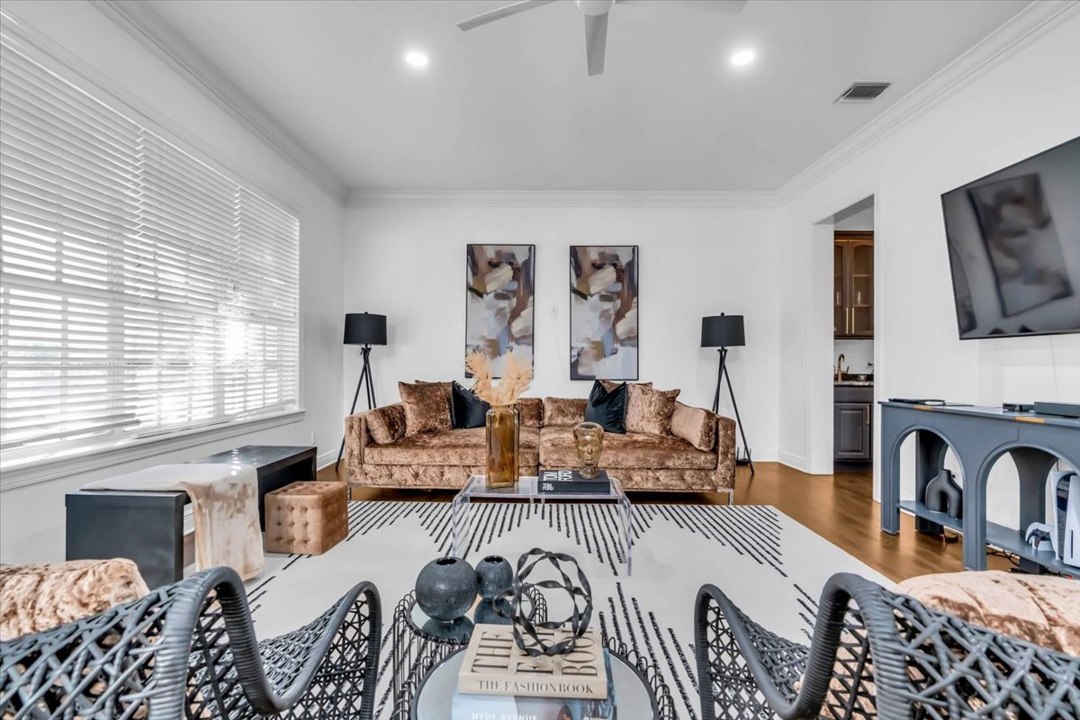The Line House · interior view 5 of 31 · design by Laura Pinzón, Tampa FL