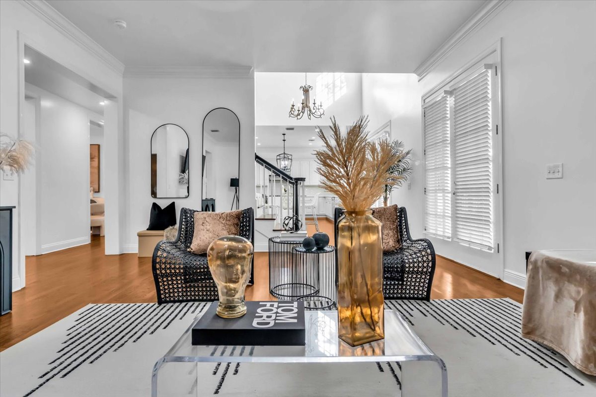 The Line House · interior view 9 of 31 · design by Laura Pinzón, Tampa FL