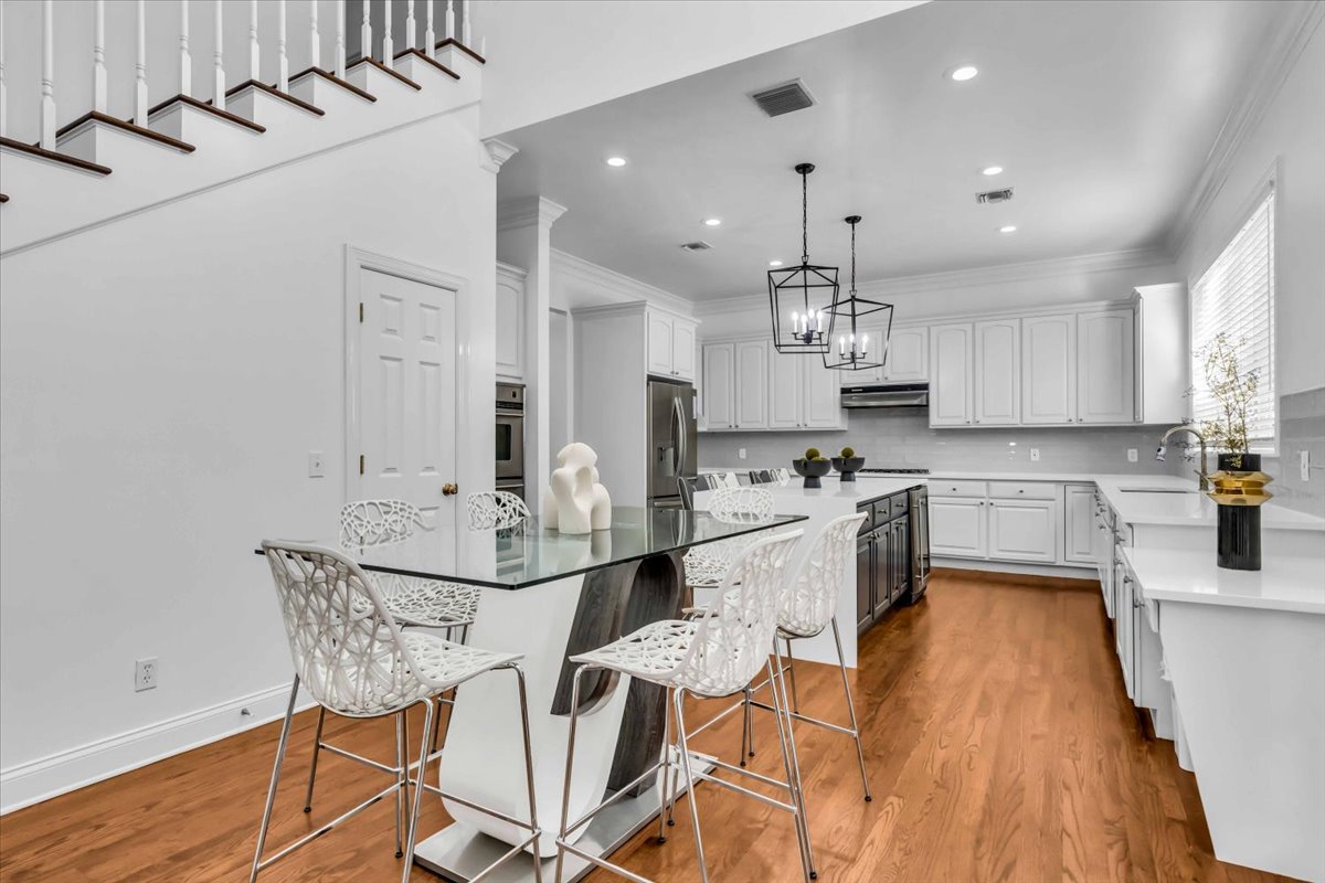 The Line House · interior view 11 of 31 · design by Laura Pinzón, Tampa FL