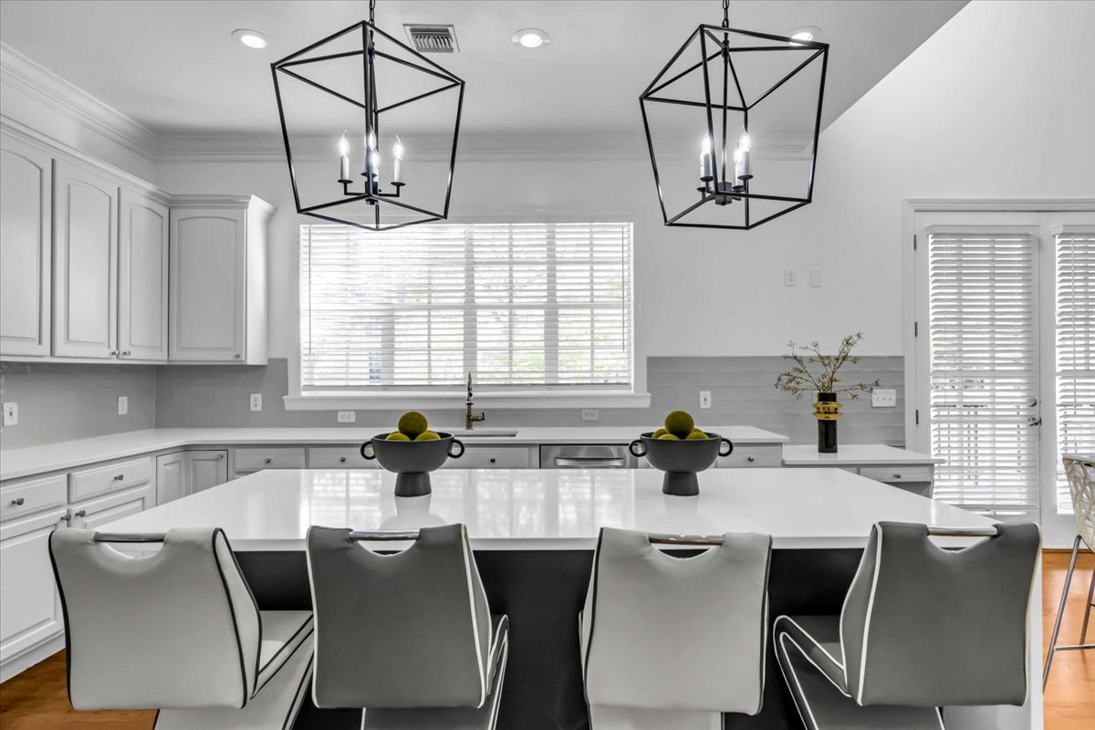 The Line House · interior view 13 of 31 · design by Laura Pinzón, Tampa FL