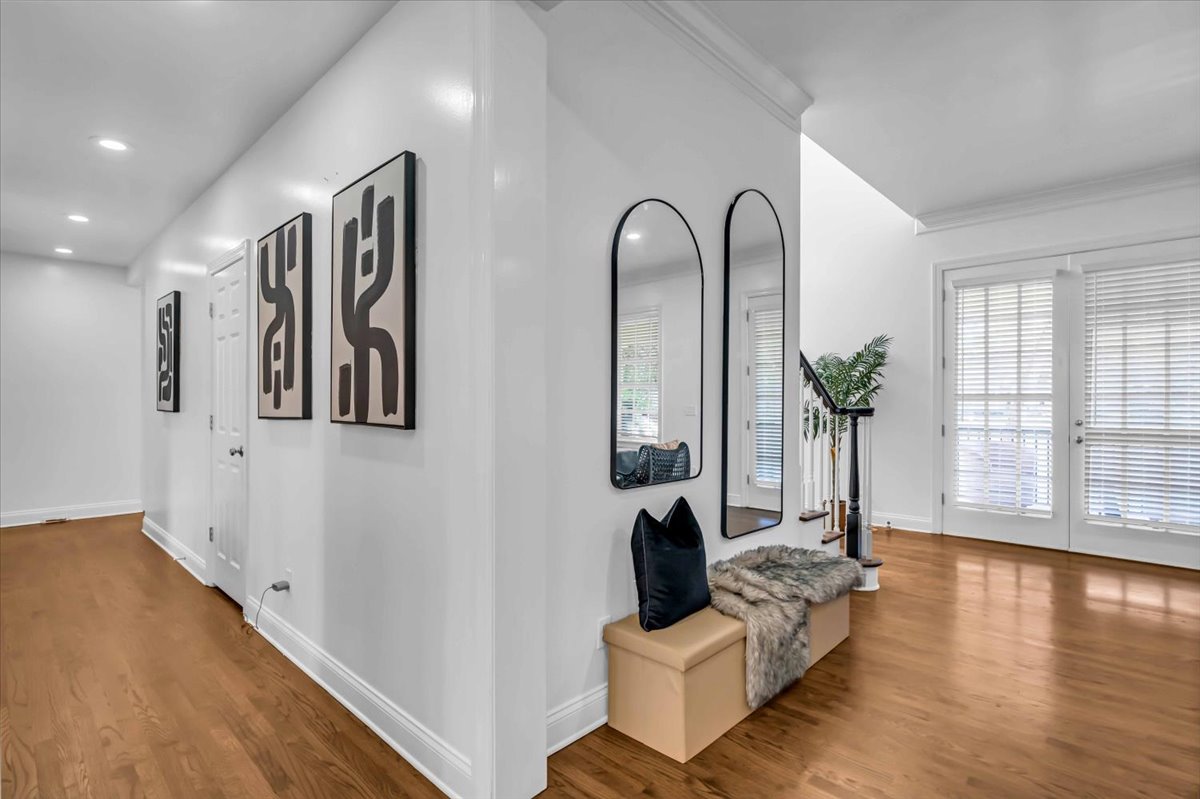 The Line House · interior view 25 of 31 · design by Laura Pinzón, Tampa FL